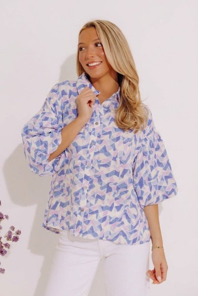 Mystic Waterfalls Shift Top In Periwinkle
